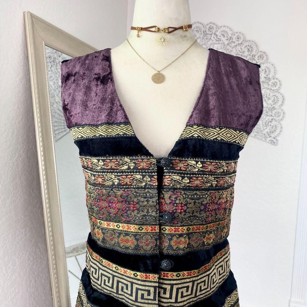 Access Indian Rayon Boho Witchy Whimsygoth Crushed Velvet Tapestry Vest M - Picture 2 of 6